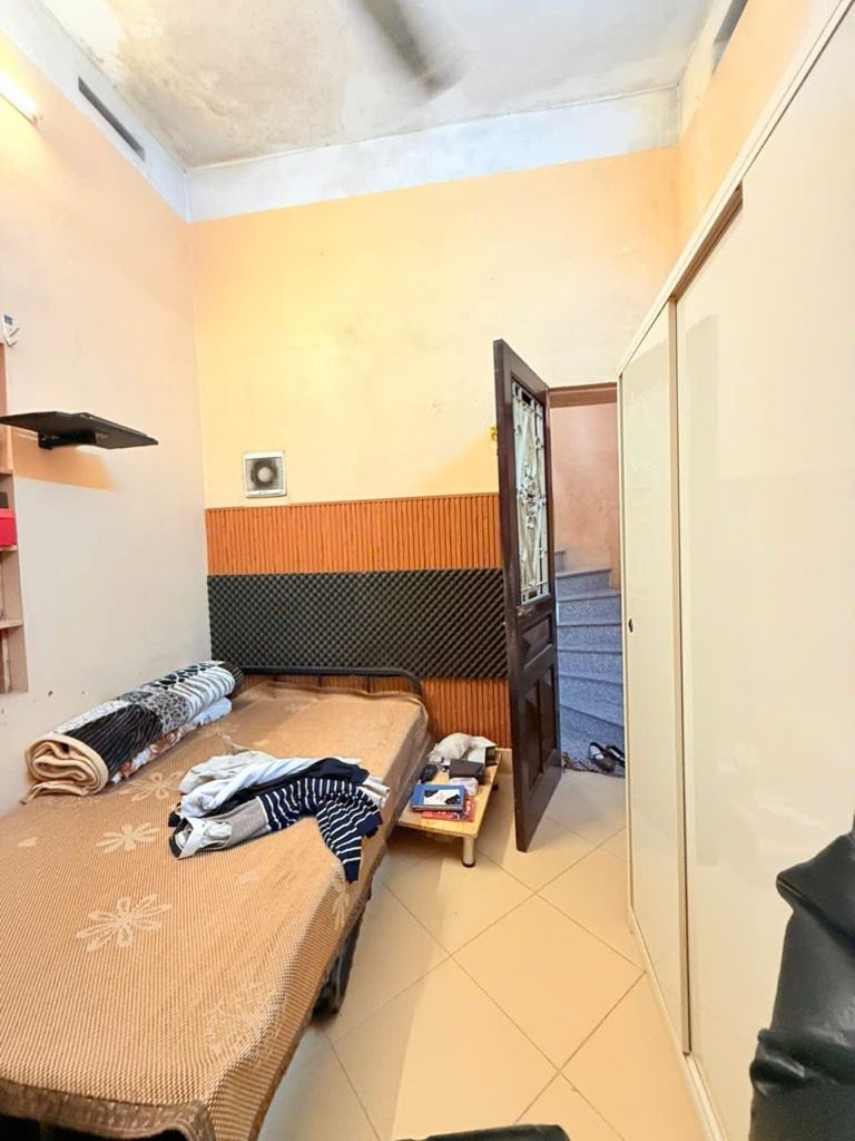 Bán nhà Lê Trọng Tấn - diện tích 45.9m2 4 tầng - ô tô tránh - giá 17,5 tỷ