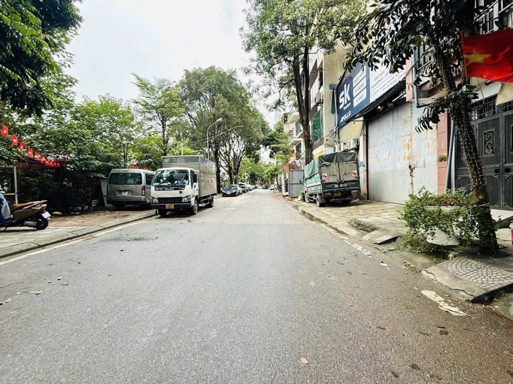 Bán nhà Tây Trà - diện tích 40m2 7 tầng - Ô tô tránh - giá 18 tỷ