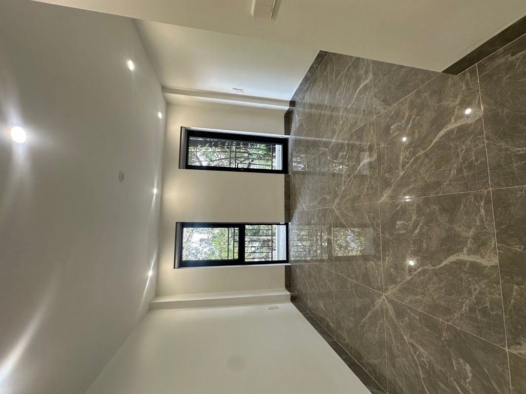 Bán nhà Tây Trà - diện tích 40m2 7 tầng - Ô tô tránh - giá 18 tỷ