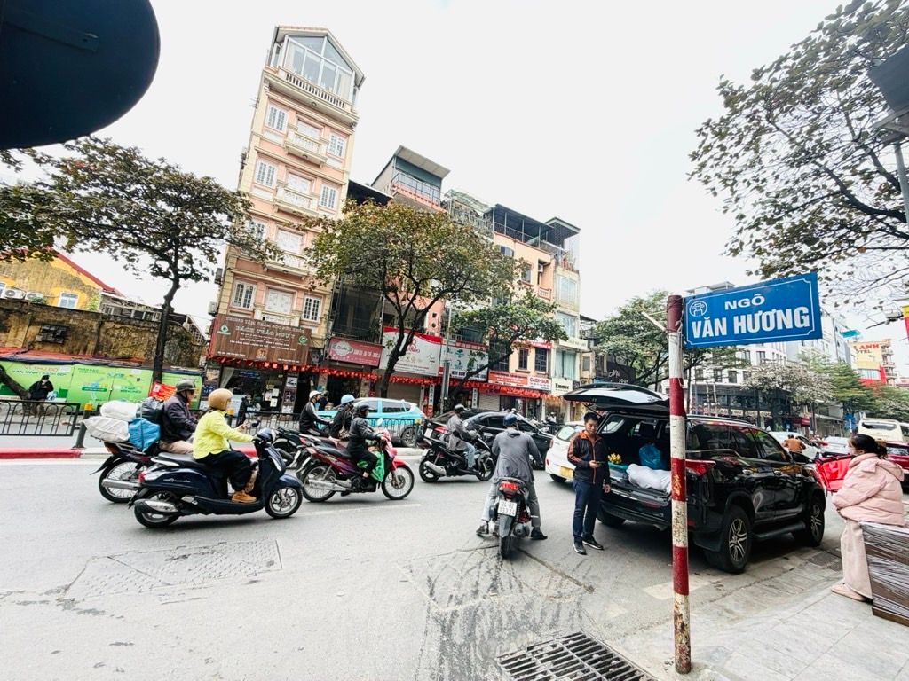 Bán nhà Văn Hương - diện tích 64.5m2 7 tầng - GÀ ĐẺ TRỨNG VÀNG - giá 17,9 tỷ