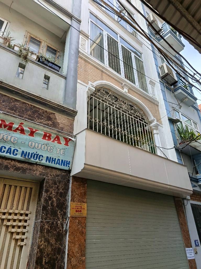 Bán nhà Nam Dư - diện tích 30m2 5 tầng - Nhà đẹp hiếm có - giá 8,6 tỷ