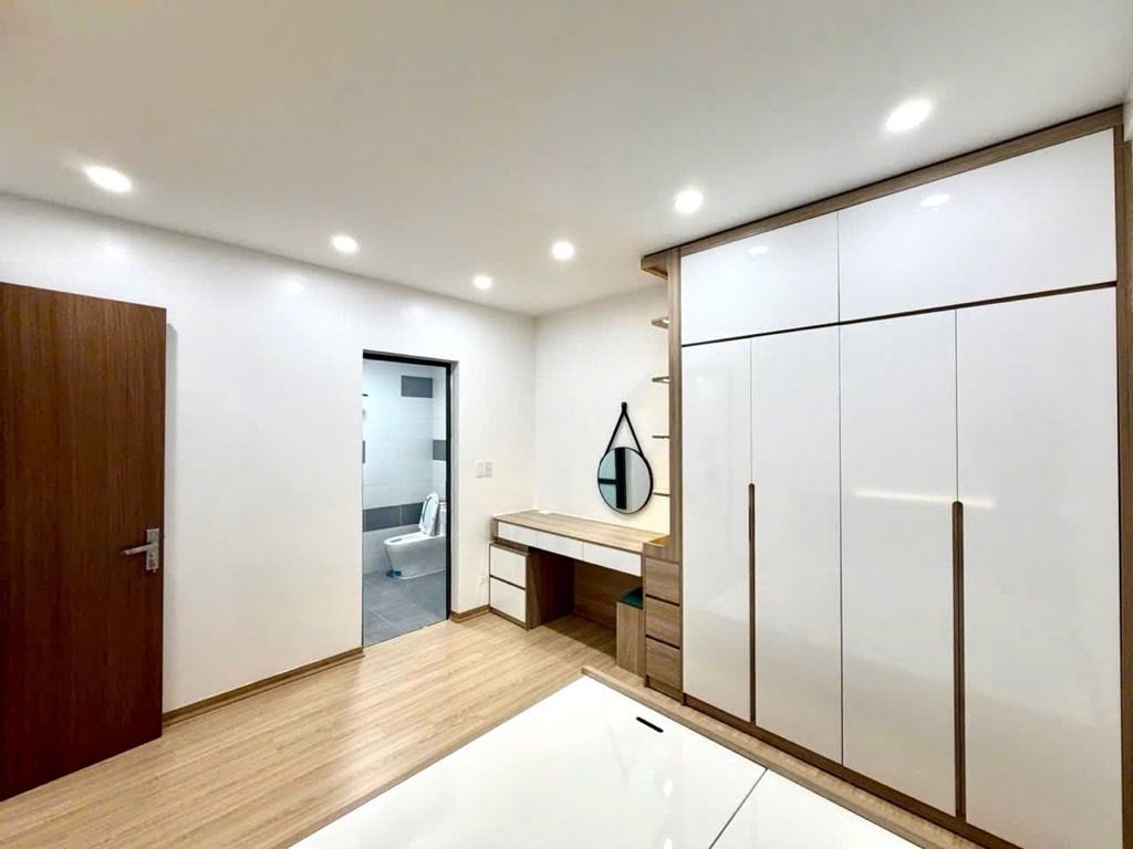 Bán nhà Tây Nam Hồ Linh Đàm - diện tích 63m2 19 tầng - SIÊU PHẨM LINH ĐÀM - giá 6 tỷ