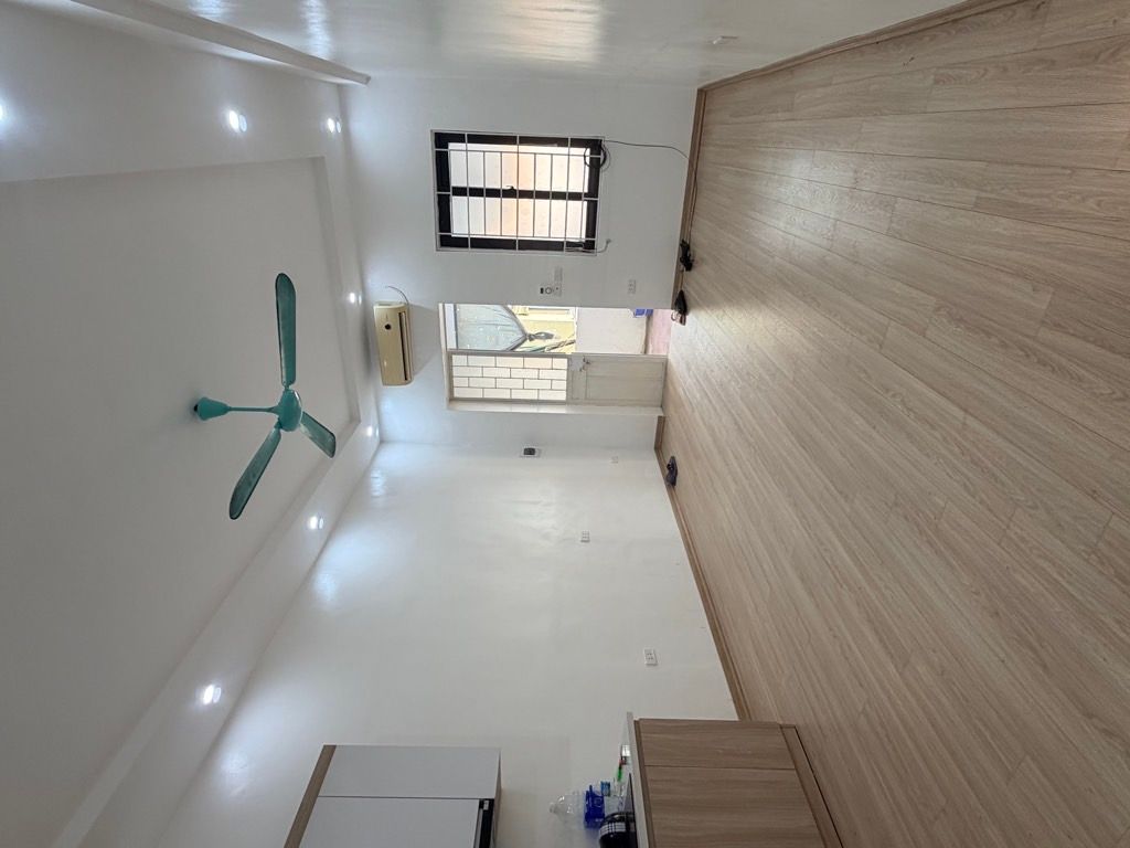 Bán nhà Đường Láng - diện tích 52,5m2 2 tầng - ô tô đỗ cầu thang - giá 4,2 tỷ