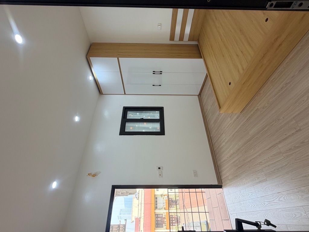 Bán nhà Đường Láng - diện tích 52,5m2 2 tầng - ô tô đỗ cầu thang - giá 4,2 tỷ