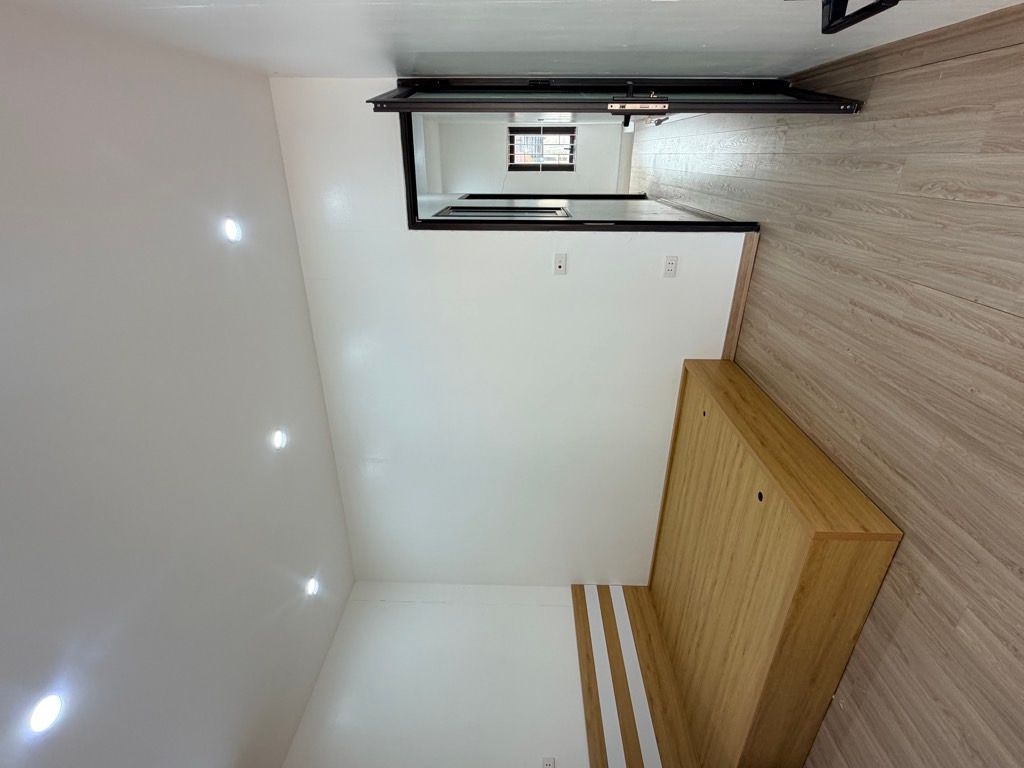 Bán nhà Đường Láng - diện tích 52,5m2 2 tầng - ô tô đỗ cầu thang - giá 4,2 tỷ