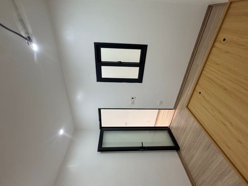 Bán nhà Đường Láng - diện tích 52,5m2 2 tầng - ô tô đỗ cầu thang - giá 4,2 tỷ