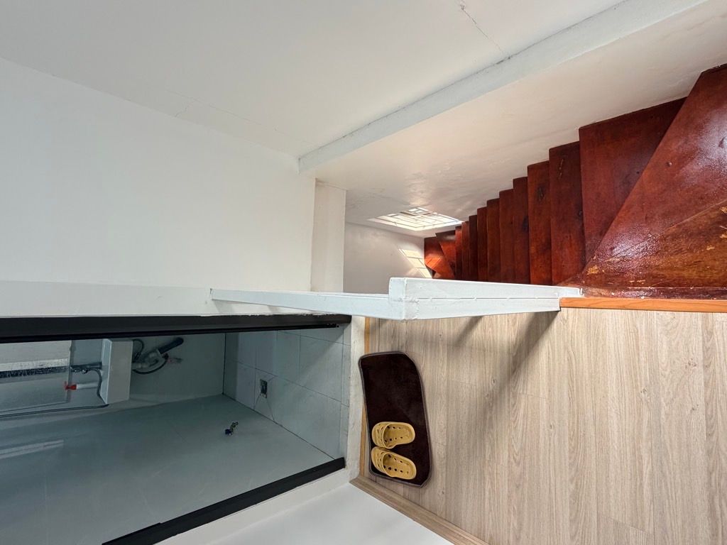 Bán nhà Đường Láng - diện tích 52,5m2 2 tầng - ô tô đỗ cầu thang - giá 4,2 tỷ