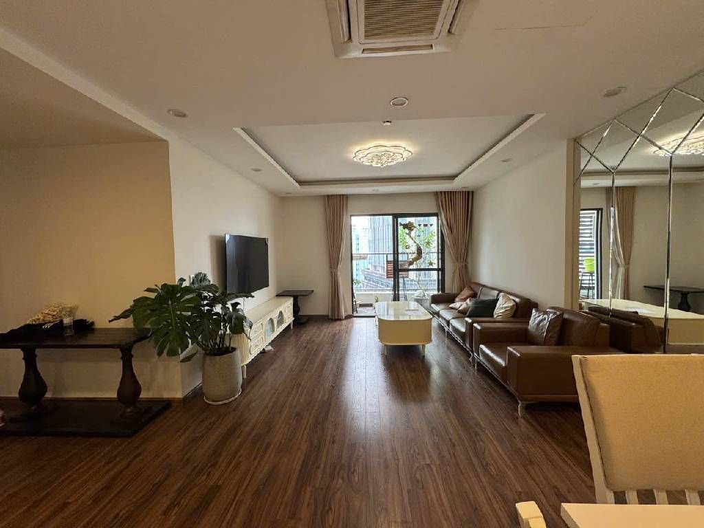 Bán nhà Lê Văn Lương - diện tích 129.6m2 8 tầng - Căn hộ thiết kế hiện đại - giá 15,5 tỷ