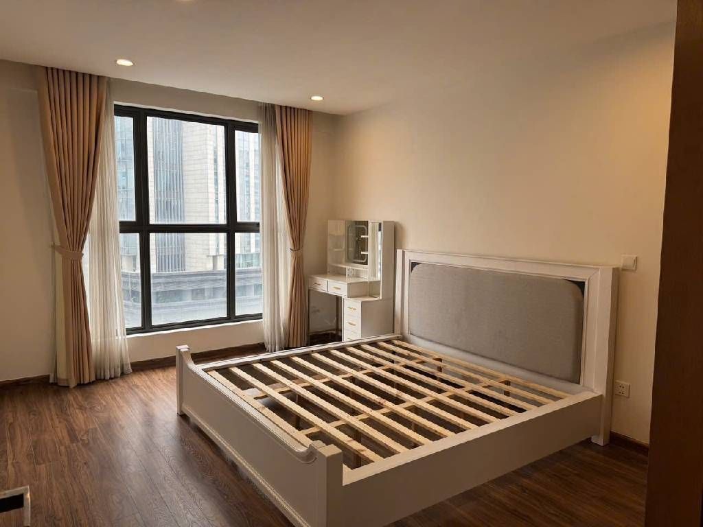 Bán nhà Lê Văn Lương - diện tích 129.6m2 8 tầng - Căn hộ thiết kế hiện đại - giá 15,5 tỷ