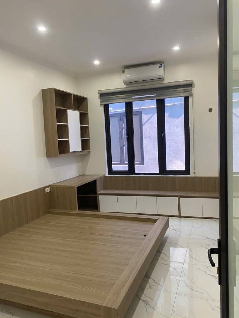 Bán nhà Vĩnh Hưng - diện tích 52m2 3 tầng - ô tô vào trong nhà - giá 4,8 tỷ