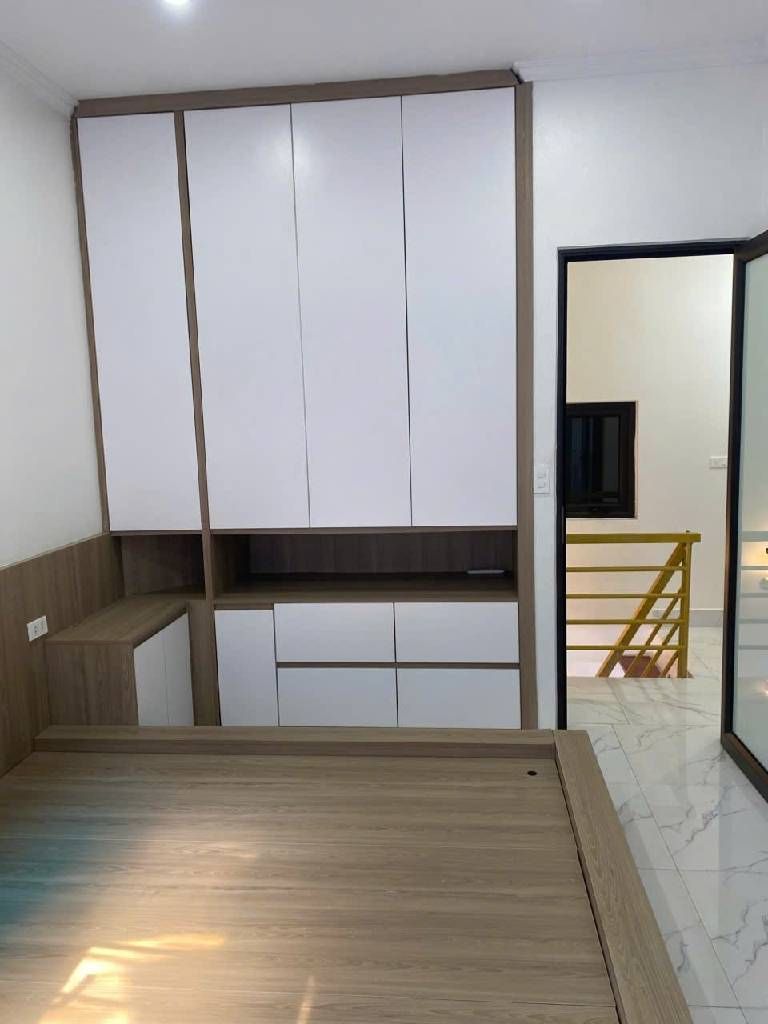 Bán nhà Vĩnh Hưng - diện tích 52m2 3 tầng - ô tô vào trong nhà - giá 4,8 tỷ