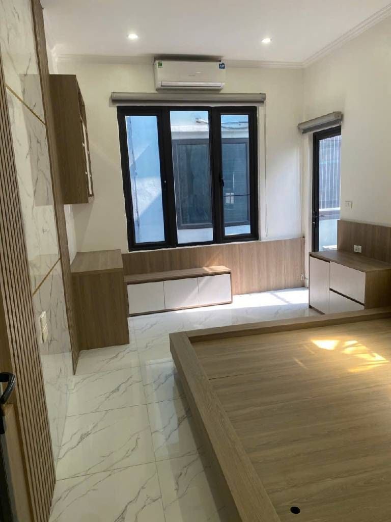 Bán nhà Vĩnh Hưng - diện tích 52m2 3 tầng - ô tô vào trong nhà - giá 4,8 tỷ