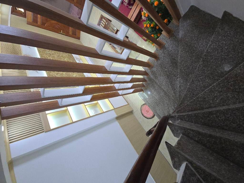 Bán nhà Lĩnh Nam - diện tích 31m2 5 tầng - Nhà đẹp full nội thất - giá 7,2 tỷ