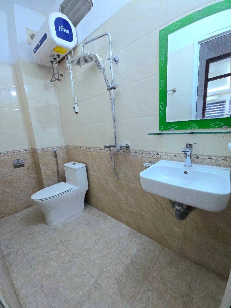 Bán nhà Lĩnh Nam - diện tích 31m2 5 tầng - Nhà đẹp full nội thất - giá 7,2 tỷ