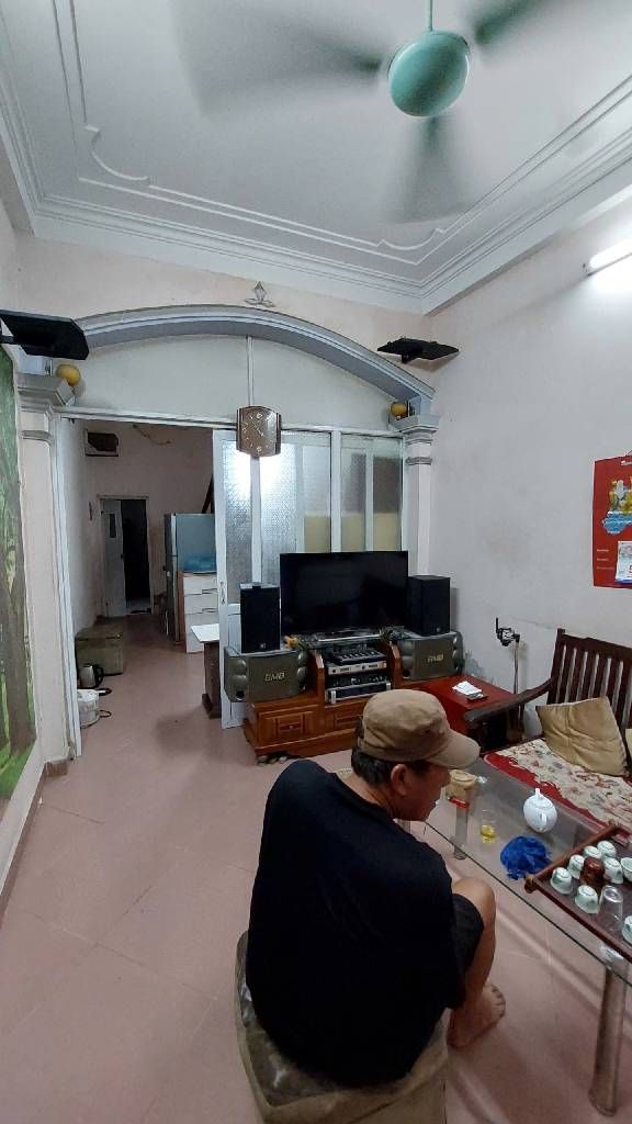 Bán nhà Định Công Hạ - diện tích 30.3m2 4 tầng - Nhà dân xây chắc chắn - giá 5,9 tỷ