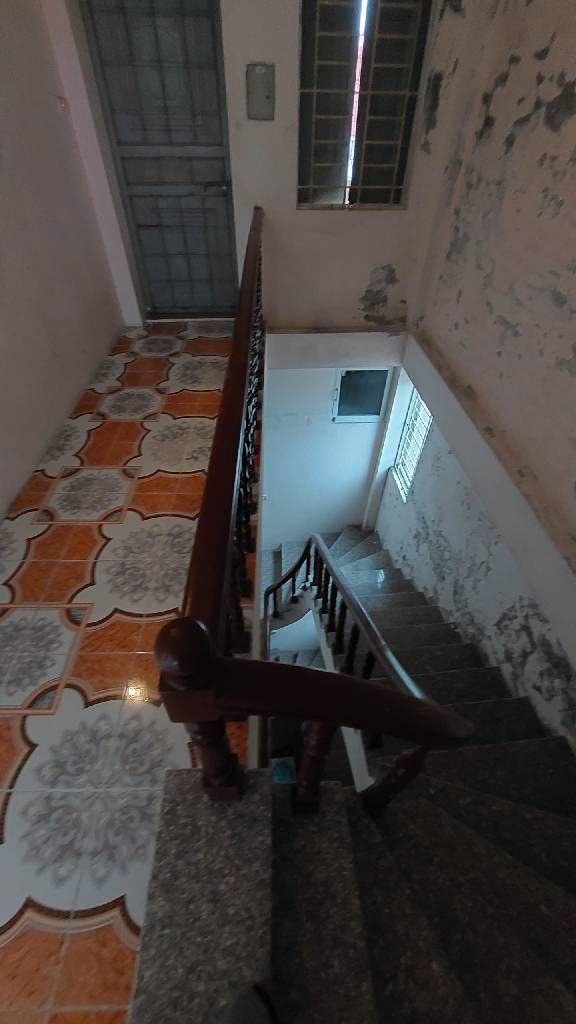 Bán nhà Định Công Hạ - diện tích 30.3m2 4 tầng - Nhà dân xây chắc chắn - giá 5,9 tỷ