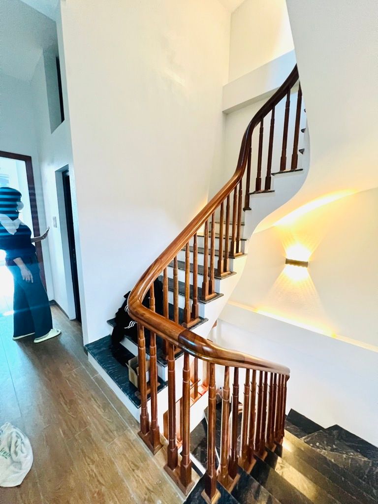 Bán nhà Thuý Lĩnh - diện tích 43m2 5 tầng - Ô tô đỗ cách 5m - giá 8,4 tỷ