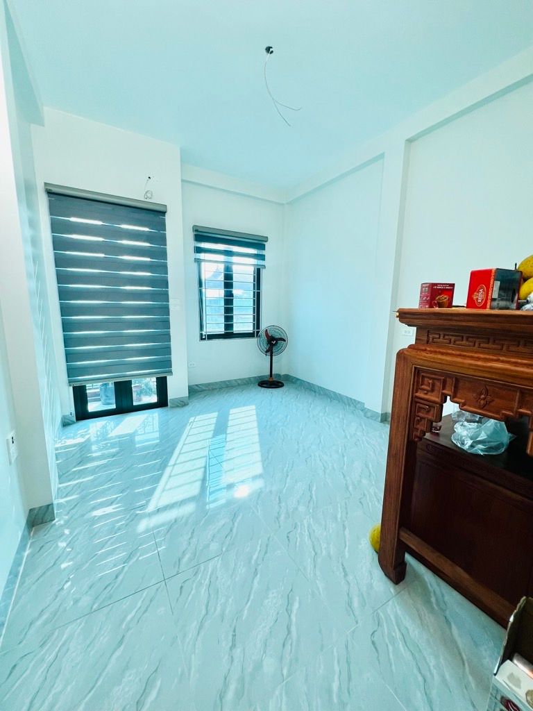 Bán nhà Thuý Lĩnh - diện tích 43m2 5 tầng - Ô tô đỗ cách 5m - giá 8,4 tỷ