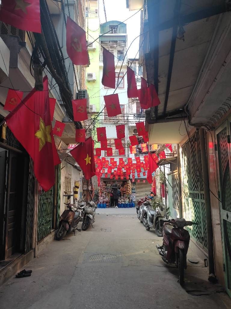 Bán nhà Nguyễn Phúc Lai - diện tích 42m2 4 tầng - Mặt ngõ thông kinh doanh - giá 13,5 tỷ