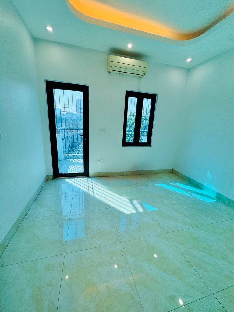 Bán nhà Định Công Hạ - diện tích 45m2 4 tầng - ô tô đỗ cửa - giá 3,4 tỷ