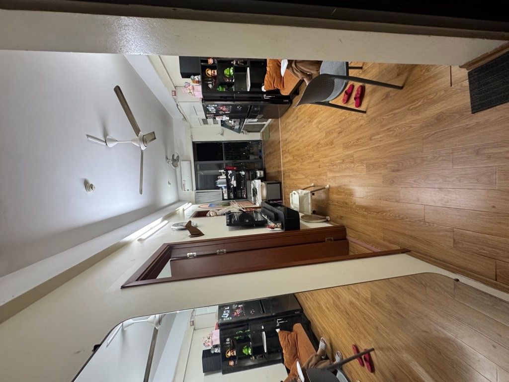 Bán nhà Trịnh Đình Cửu - diện tích 56m2 1 tầng - Căn hộ View mặt phố - giá 5,35 tỷ