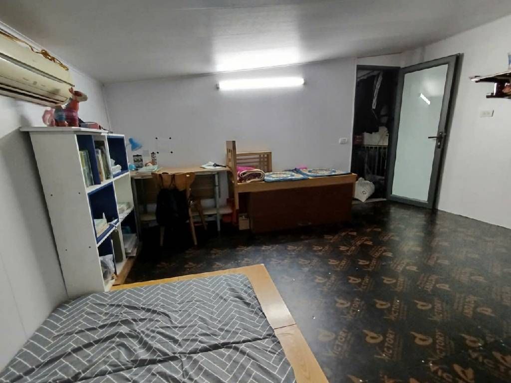 Bán nhà Định Công Hạ - diện tích 30m2 2 tầng - Cần bán gấp - giá 2,2 tỷ