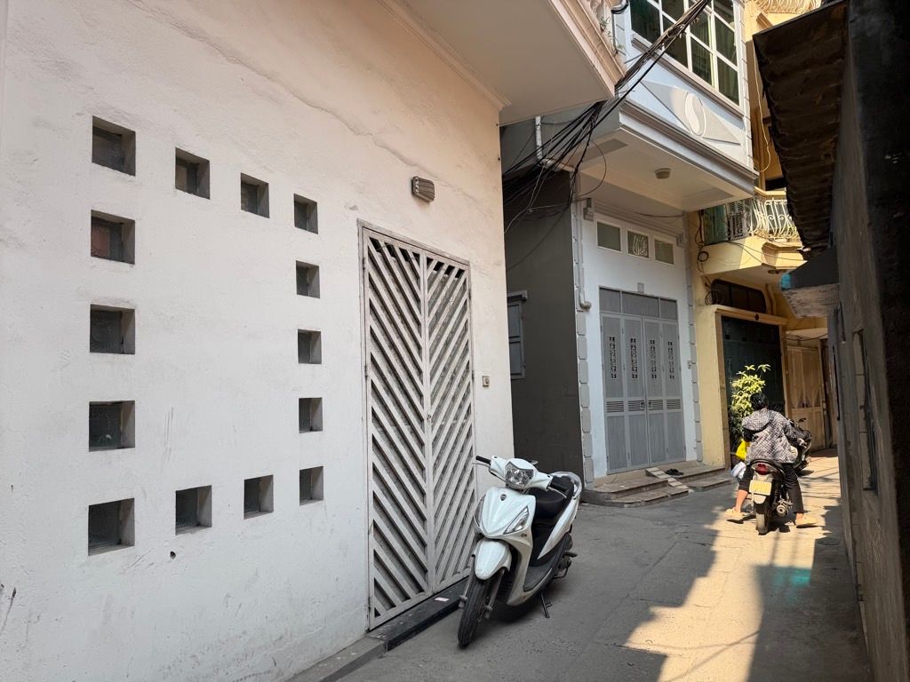 Bán nhà Giếng Mứt - diện tích 36.5m2 3 tầng - Lô góc - giá 10,5 tỷ