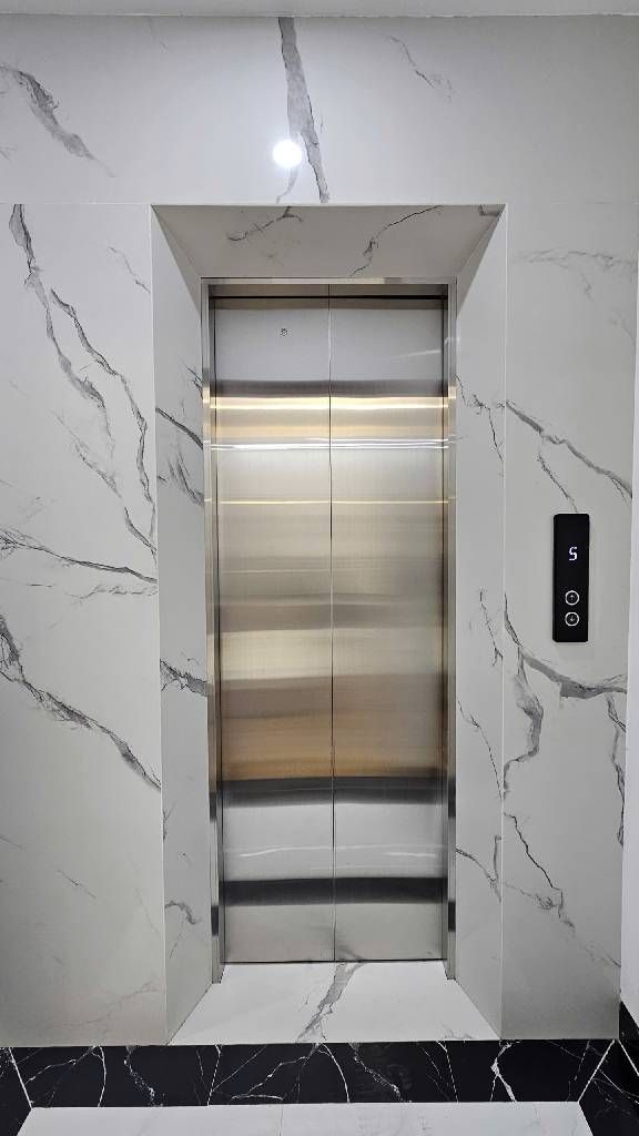 Bán nhà Ngõ Quỳnh - diện tích 35m2 5 tầng - Thang máy - giá 10,8 tỷ