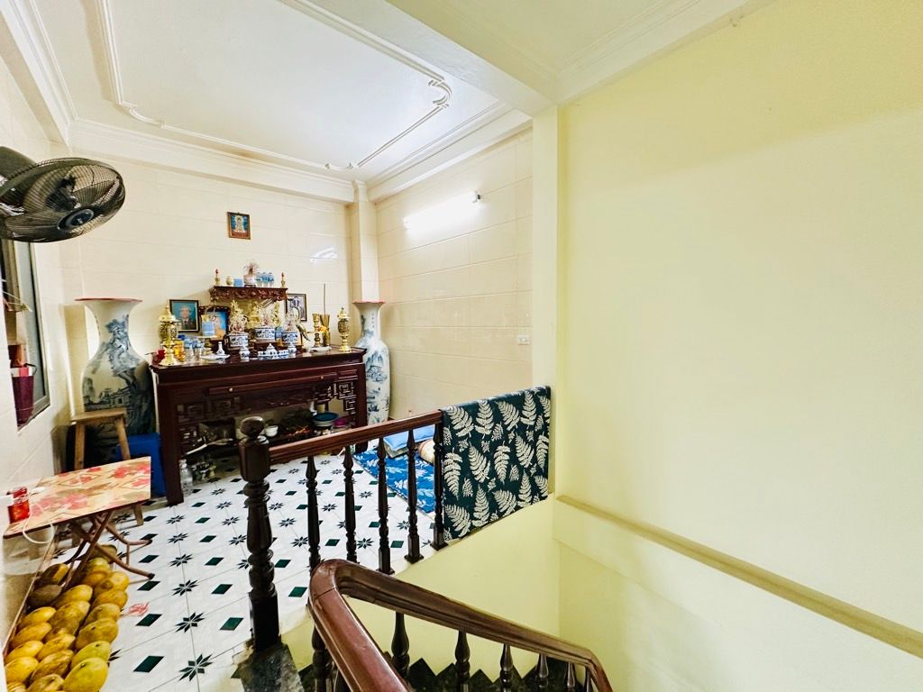 Bán nhà Trương Định - diện tích 35,4m2 4 tầng - ô tô tránh - giá 7,9 tỷ