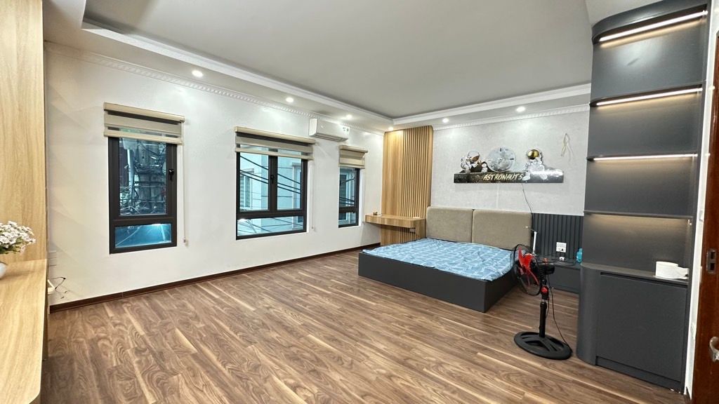 Bán nhà Vũ Tông Phan - diện tích 47.4m2 7 tầng - Ô tô vào nhà - giá 16,95 tỷ