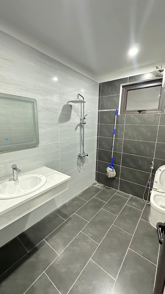 Bán nhà Vũ Tông Phan - diện tích 47.4m2 7 tầng - Ô tô vào nhà - giá 16,95 tỷ