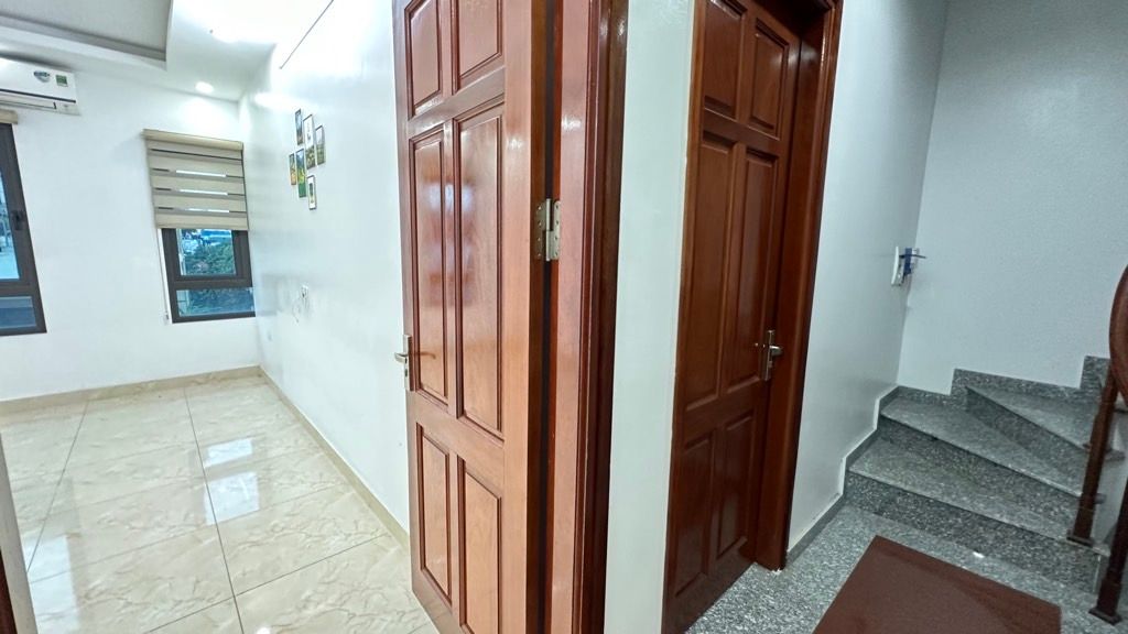 Bán nhà Vũ Tông Phan - diện tích 47.4m2 7 tầng - Ô tô vào nhà - giá 16,95 tỷ