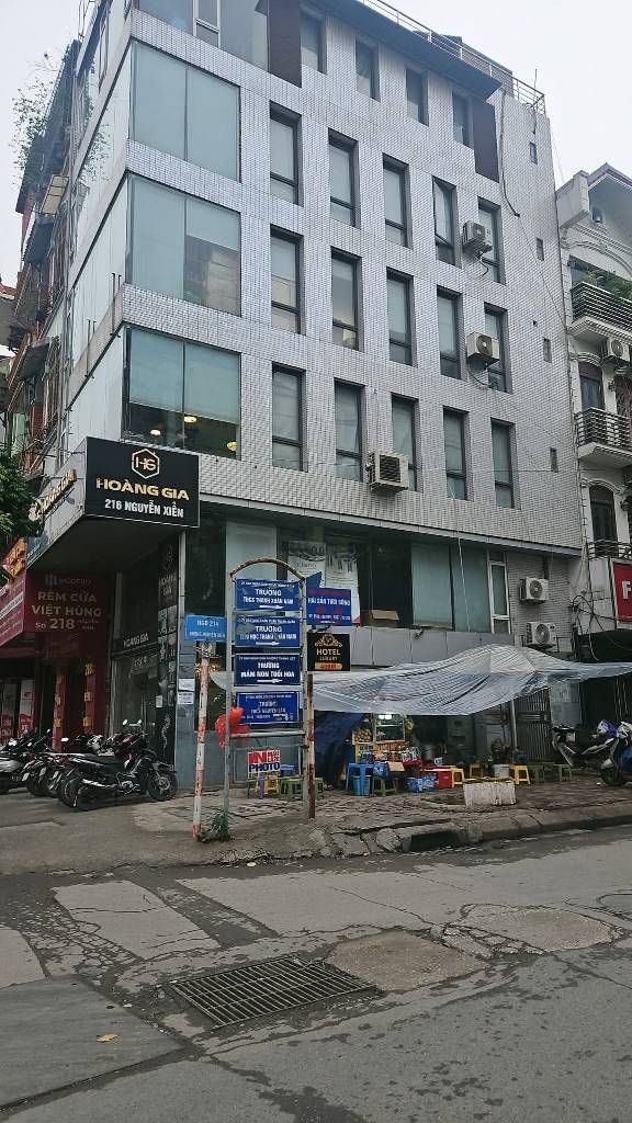 Bán nhà Nguyễn Xiển - diện tích 32m2 3 tầng - Nhà đẹp hiếm có - giá 2,6 tỷ