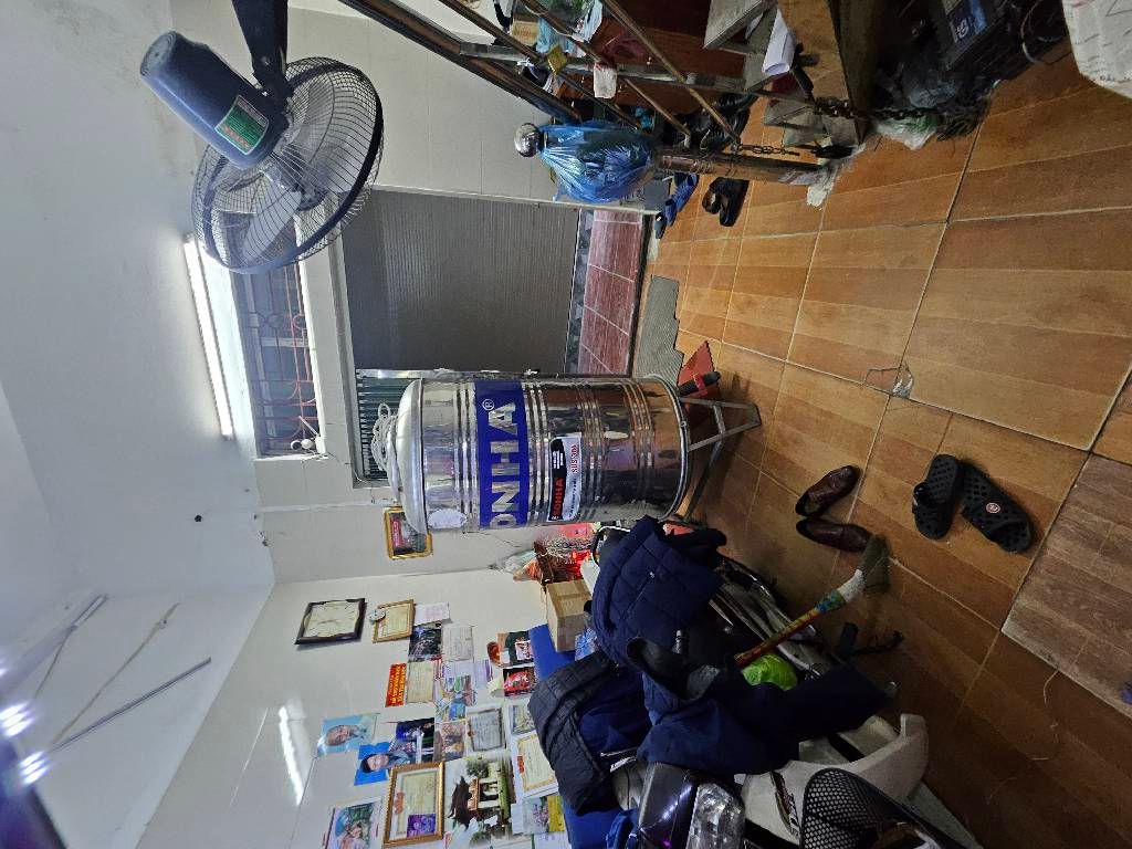 Bán nhà Nguyễn Xiển - diện tích 32m2 3 tầng - Nhà đẹp hiếm có - giá 2,6 tỷ