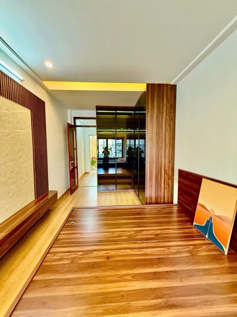 Bán nhà Thịnh Liệt - diện tích 35m2 5 tầng - Ô tô trong nhà - giá 10,6 tỷ