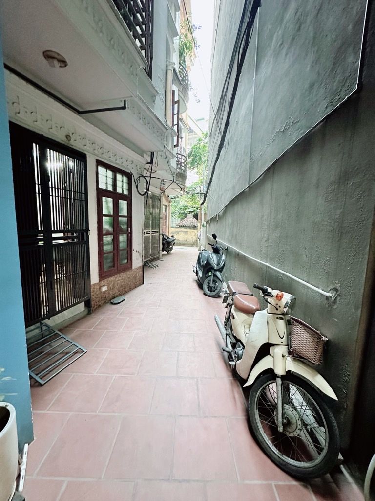 Bán nhà Nguyễn Khoái - diện tích 32m2 5 tầng - Cực phẩm phân lô - giá 7,2 tỷ