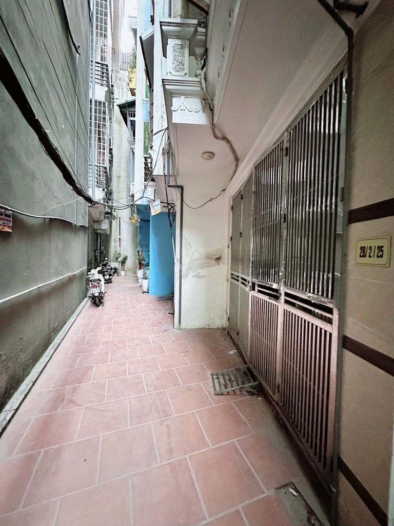 Bán nhà Nguyễn Khoái - diện tích 32m2 5 tầng - Cực phẩm phân lô - giá 7,2 tỷ