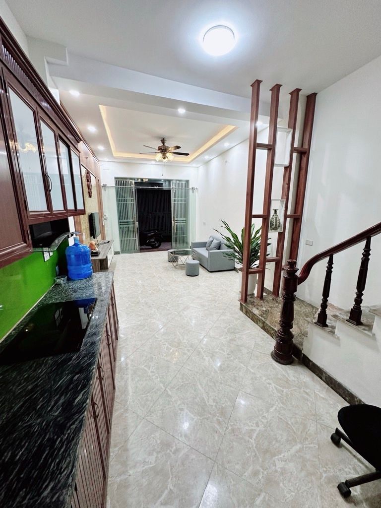 Bán nhà Nguyễn Khoái - diện tích 32m2 5 tầng - Cực phẩm phân lô - giá 7,2 tỷ