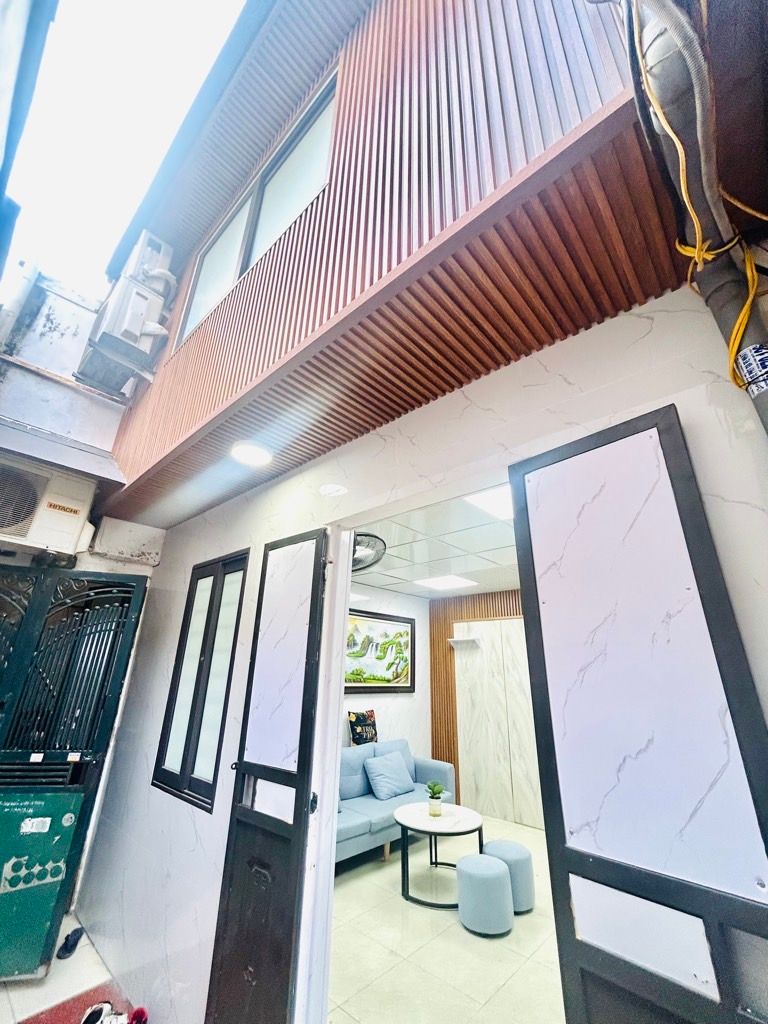 Bán nhà Lĩnh Nam - diện tích 22.4m2 2 tầng - Nhà chưa sổ - giá 2,55 tỷ