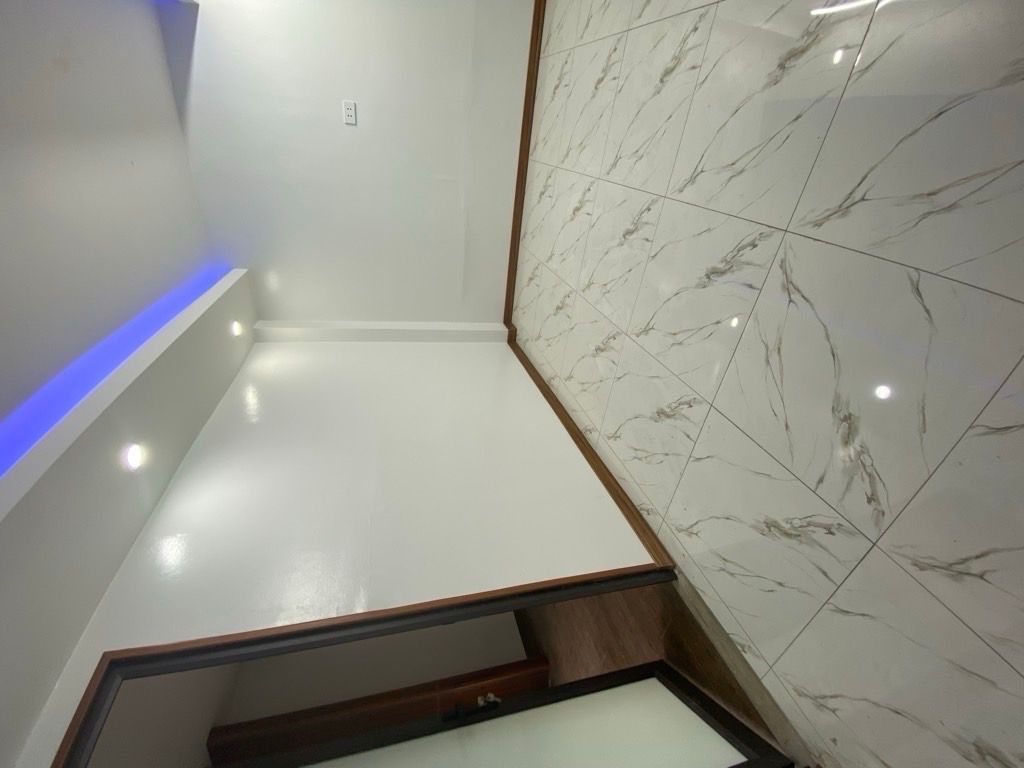 Bán nhà Đông Thiên - diện tích 28m2 5 tầng - Lô góc cực thoáng - giá 3,6 tỷ