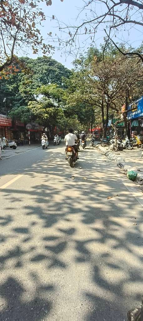 Bán nhà Quỳnh Mai - diện tích 24m2 1 tầng - Mặt phố kinh doanh đa hình thức - giá 8,7 tỷ