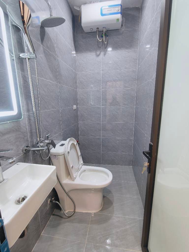 Bán nhà Nguyễn Trãi - diện tích 16,4m2 1 tầng - Ô tô đỗ cầu thang - giá 3,3 tỷ