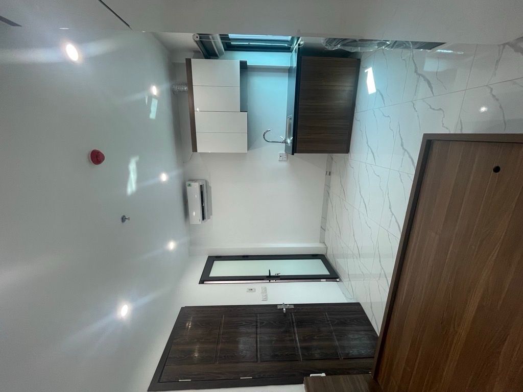 Bán nhà Lĩnh Nam - diện tích 50m2 6 tầng - Nhà mới, cho thuê 50 triệu/tháng - giá 13,5 tỷ