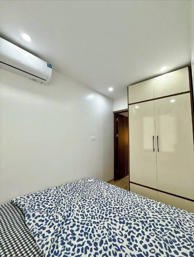 Bán nhà Khương Thượng - diện tích 12m2 5 tầng - Nhà mới kính kong - giá 3,8 tỷ