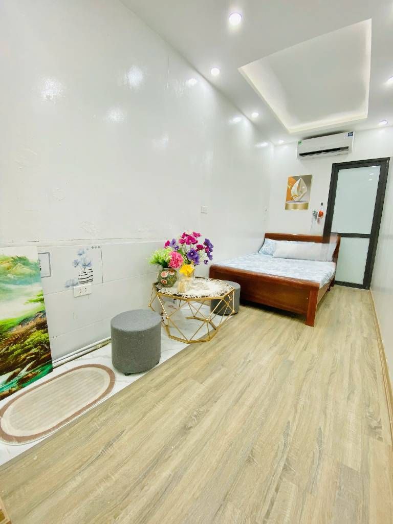 Bán nhà Khương Thượng - diện tích 12m2 5 tầng - Nhà mới kính kong - giá 3,8 tỷ