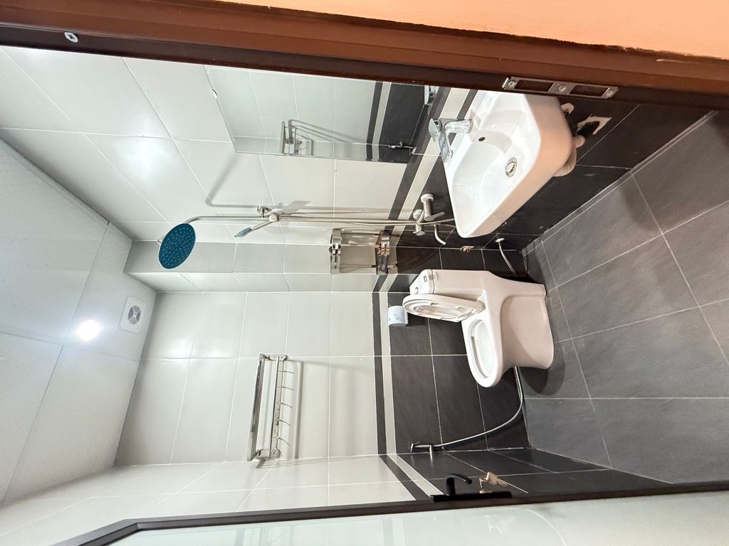 Bán nhà Trần Khát Chân - diện tích 36,3m2 5 tầng - Nhà đẹp ở luôn - giá 7,5 tỷ