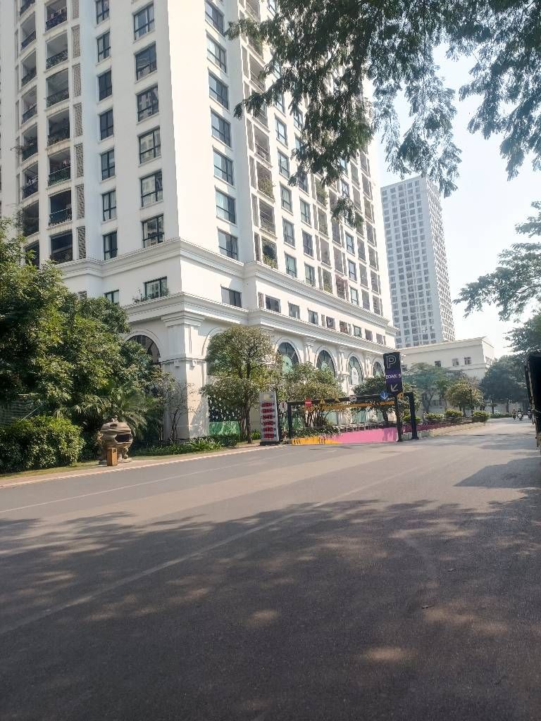 Bán nhà Nguyễn Trãi - diện tích 133.5m2 1 tầng - Lô góc 3 thoáng - giá 19 tỷ