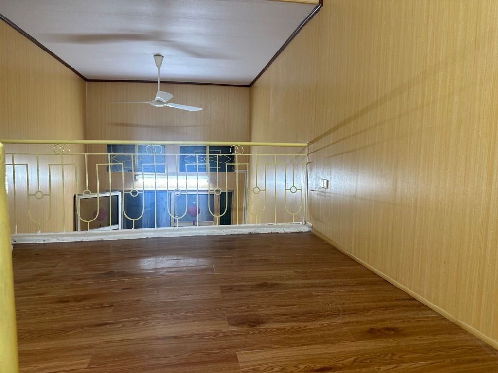 Bán nhà Ngõ Văn Hương - diện tích 20.3m2 2 tầng - lô góc - giá 5,5 tỷ