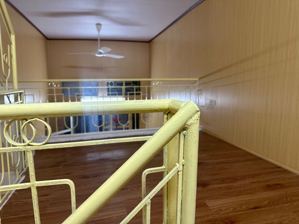 Bán nhà Ngõ Văn Hương - diện tích 20.3m2 2 tầng - lô góc - giá 5,5 tỷ