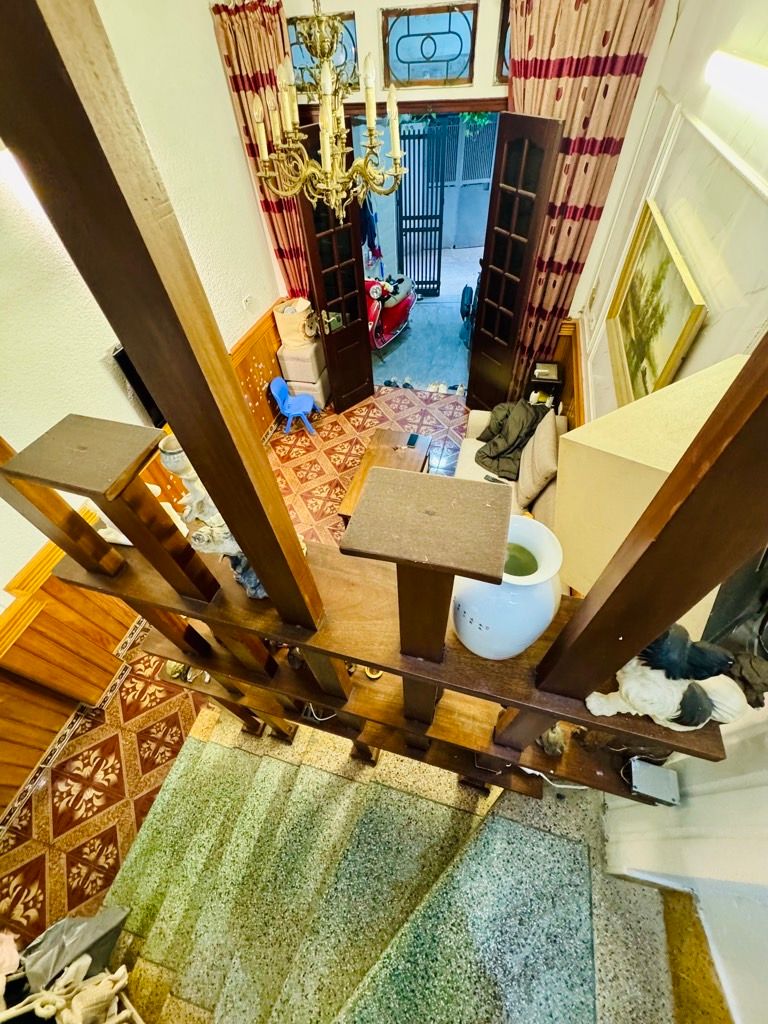 Bán nhà Nguyễn Khoái - diện tích 41m2 3 tầng - gần phố, tiện ích đầy đủ - giá 9,5 tỷ